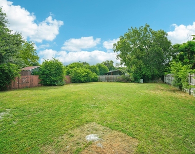 10219 W Rutland Vlg - Photo Thumbnail 22