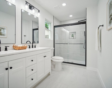 10219 W Rutland Vlg - Photo Thumbnail 14