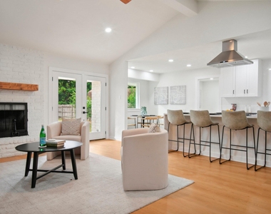 10219 W Rutland Vlg - Photo Thumbnail 5
