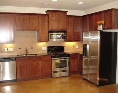 5405 Avenue H - Photo Thumbnail 1