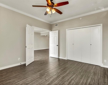 1801 Lavaca St - Photo Thumbnail 10