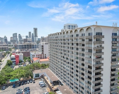 1801 Lavaca St - Photo Thumbnail 34