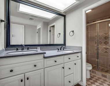 1801 Lavaca St - Photo Thumbnail 18