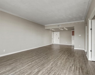 1801 Lavaca St - Photo Thumbnail 4