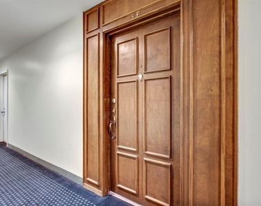 1801 Lavaca St - Photo Thumbnail 2
