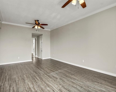 1801 Lavaca St - Photo Thumbnail 16