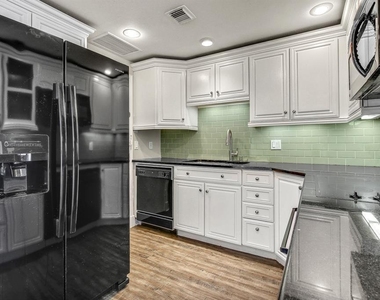 1801 Lavaca St - Photo Thumbnail 7