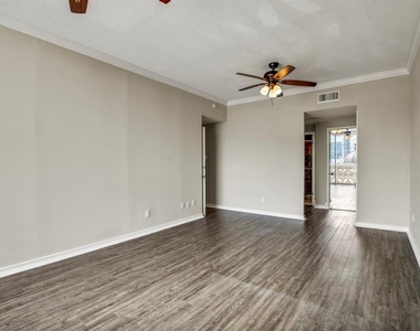 1801 Lavaca St - Photo Thumbnail 15