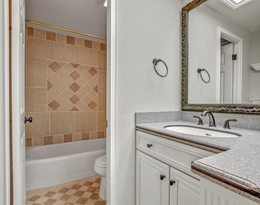 1801 Lavaca St - Photo Thumbnail 13