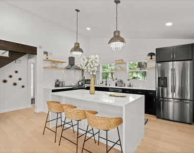 3904 Highland Dr - Photo Thumbnail 10