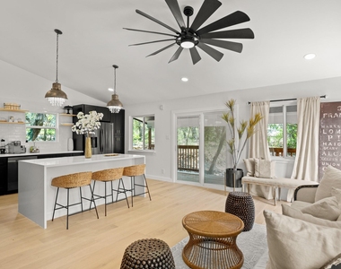 3904 Highland Dr - Photo Thumbnail 7