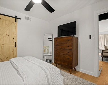 3904 Highland Dr - Photo Thumbnail 29