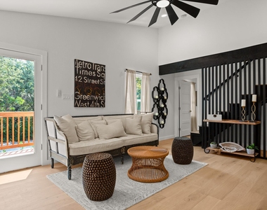 3904 Highland Dr - Photo Thumbnail 4