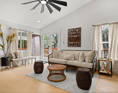 3904 Highland Dr - Photo Thumbnail 6