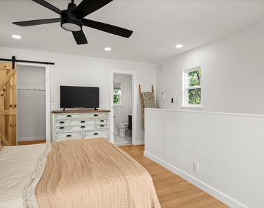3904 Highland Dr - Photo Thumbnail 34