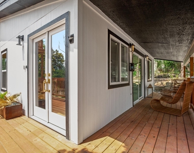 3904 Highland Dr - Photo Thumbnail 2