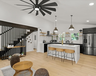 3904 Highland Dr - Photo Thumbnail 9