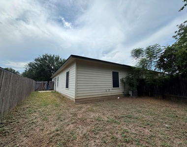 1717 Constantino Cir - Photo Thumbnail 18