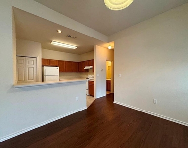 1717 Constantino Cir - Photo Thumbnail 5