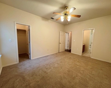 1717 Constantino Cir - Photo Thumbnail 12