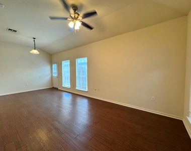 1717 Constantino Cir - Photo Thumbnail 4
