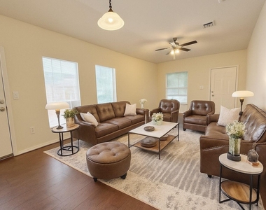 1717 Constantino Cir - Photo Thumbnail 2
