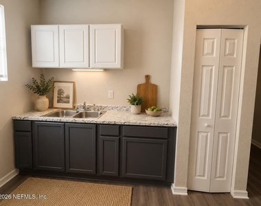 1128 Van Buren - Photo Thumbnail 8