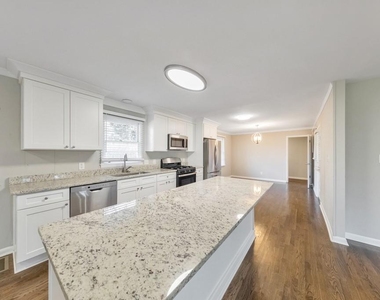909 Rosedale Drive - Photo Thumbnail 8