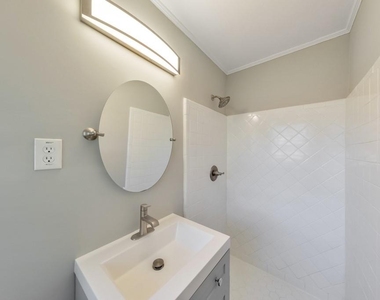 909 Rosedale Drive - Photo Thumbnail 18