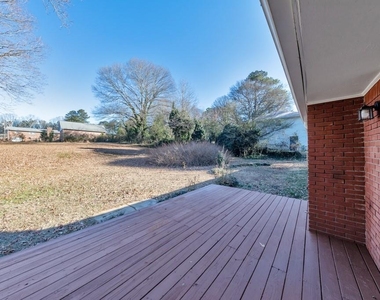 909 Rosedale Drive - Photo Thumbnail 24