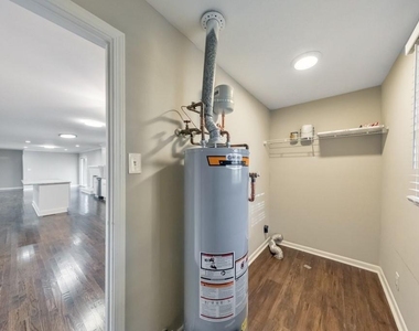 909 Rosedale Drive - Photo Thumbnail 14