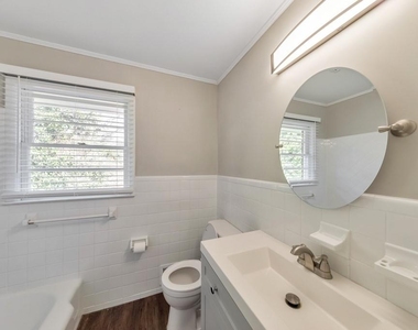 909 Rosedale Drive - Photo Thumbnail 21