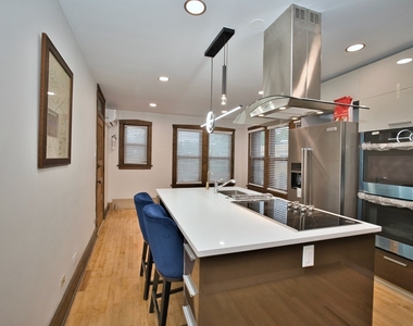2437 W North Shore Avenue - Photo Thumbnail 4