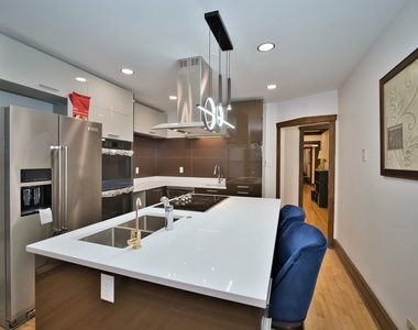 2437 W North Shore Avenue - Photo Thumbnail 11
