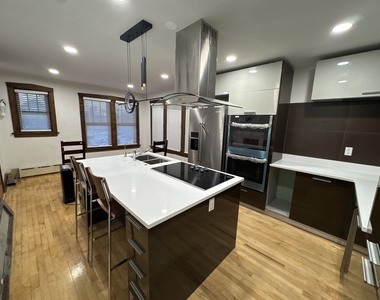 2437 W North Shore Avenue - Photo Thumbnail 4
