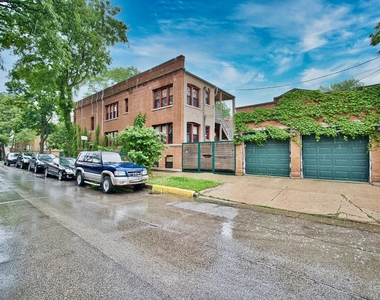 2437 W North Shore Avenue - Photo Thumbnail 1