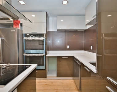 2437 W North Shore Avenue - Photo Thumbnail 13