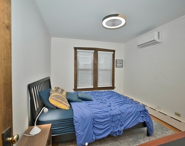2437 W North Shore Avenue - Photo Thumbnail 40