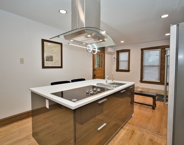 2437 W North Shore Avenue - Photo Thumbnail 8