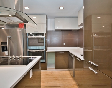 2437 W North Shore Avenue - Photo Thumbnail 14