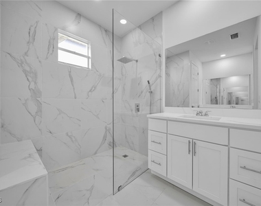 312 Harrison Drive - Photo Thumbnail 9