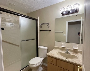 4108 Se 18th Place - Photo Thumbnail 9