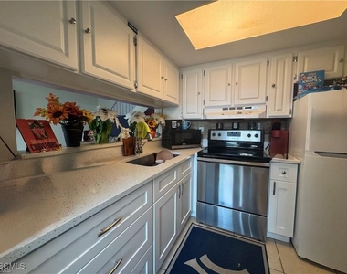 3375 New South Province Boulevard - Photo Thumbnail 4