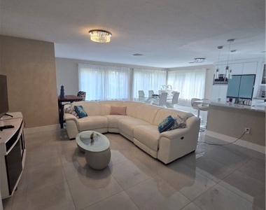280 Lanchester Court - Photo Thumbnail 10