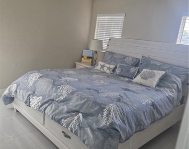 280 Lanchester Court - Photo Thumbnail 20