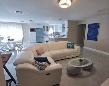 280 Lanchester Court - Photo Thumbnail 11