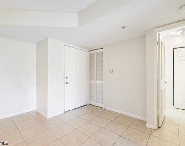 1265 Wildwood Lakes Boulevard - Photo Thumbnail 3