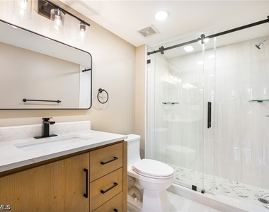 1265 Wildwood Lakes Boulevard - Photo Thumbnail 19