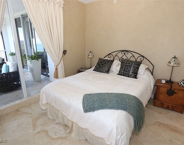 8665 Bay Colony Drive - Photo Thumbnail 20