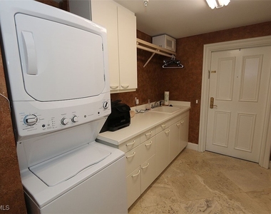 8665 Bay Colony Drive - Photo Thumbnail 35
